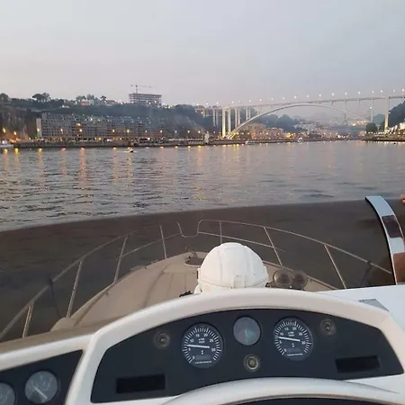 بوتيل Yacht Douro جوندومار