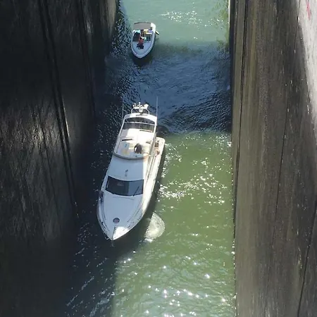 Yacht Douro بوتيل جوندومار