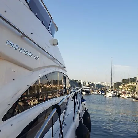 Yacht Douro *