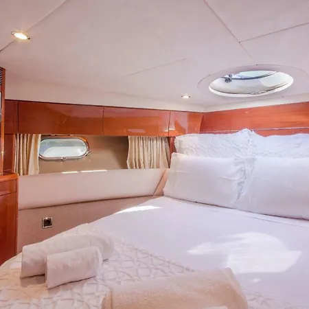 بوتيل Yacht Douro