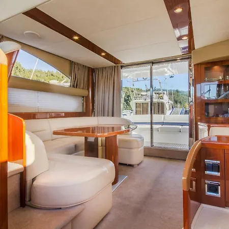 Yacht Douro بوتيل جوندومار
