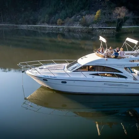 Yacht Douro