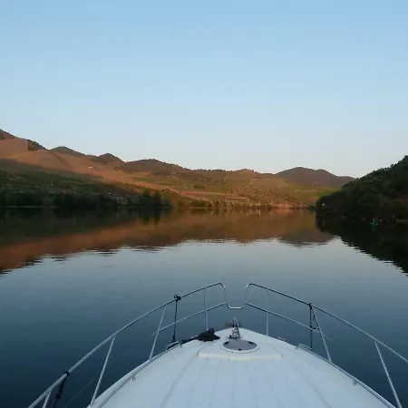 Yacht Douro * جوندومار