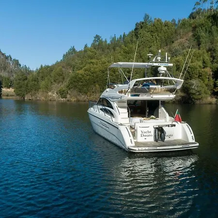 Yacht Douro بوتيل جوندومار